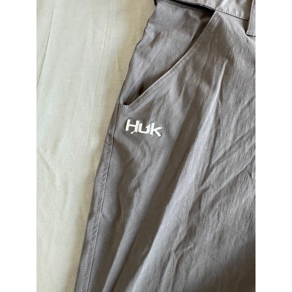 Huk Shorts Mens 2XL Gray Cargo Next Level Performance Stretch Fishing Adjustable - Picture 3 of 12